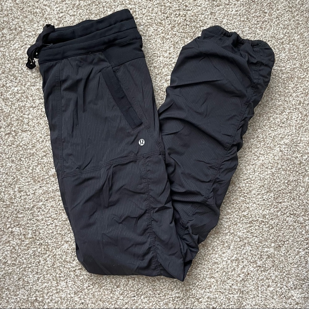 Lululemon Dance Studio Pants (Lined Size 6)